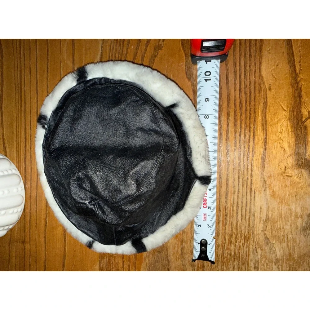 Wilsons Leather Kids Dalmatian Print Faux Fur Bucket Hat Size M‎